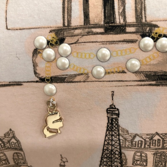 Karl Lagerfeld Black and White Short Sleeve Tee with Parisian Design - Picture 5 of 11